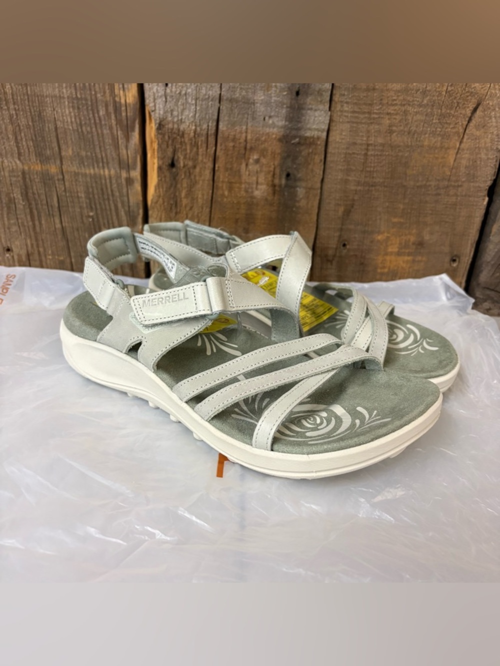 NWT Merrell Women's Comfortable Strappy Sandals - Picture 3 of 5